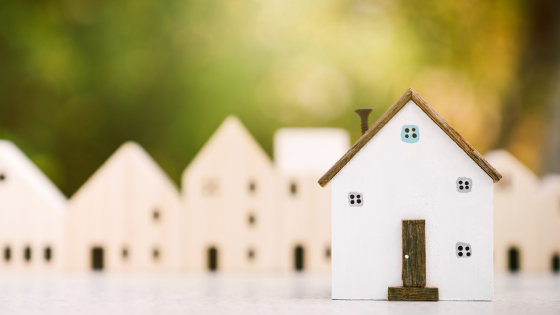 Buyers: What to Know About Multiple-Offer Scenarios | Cressy & Everett